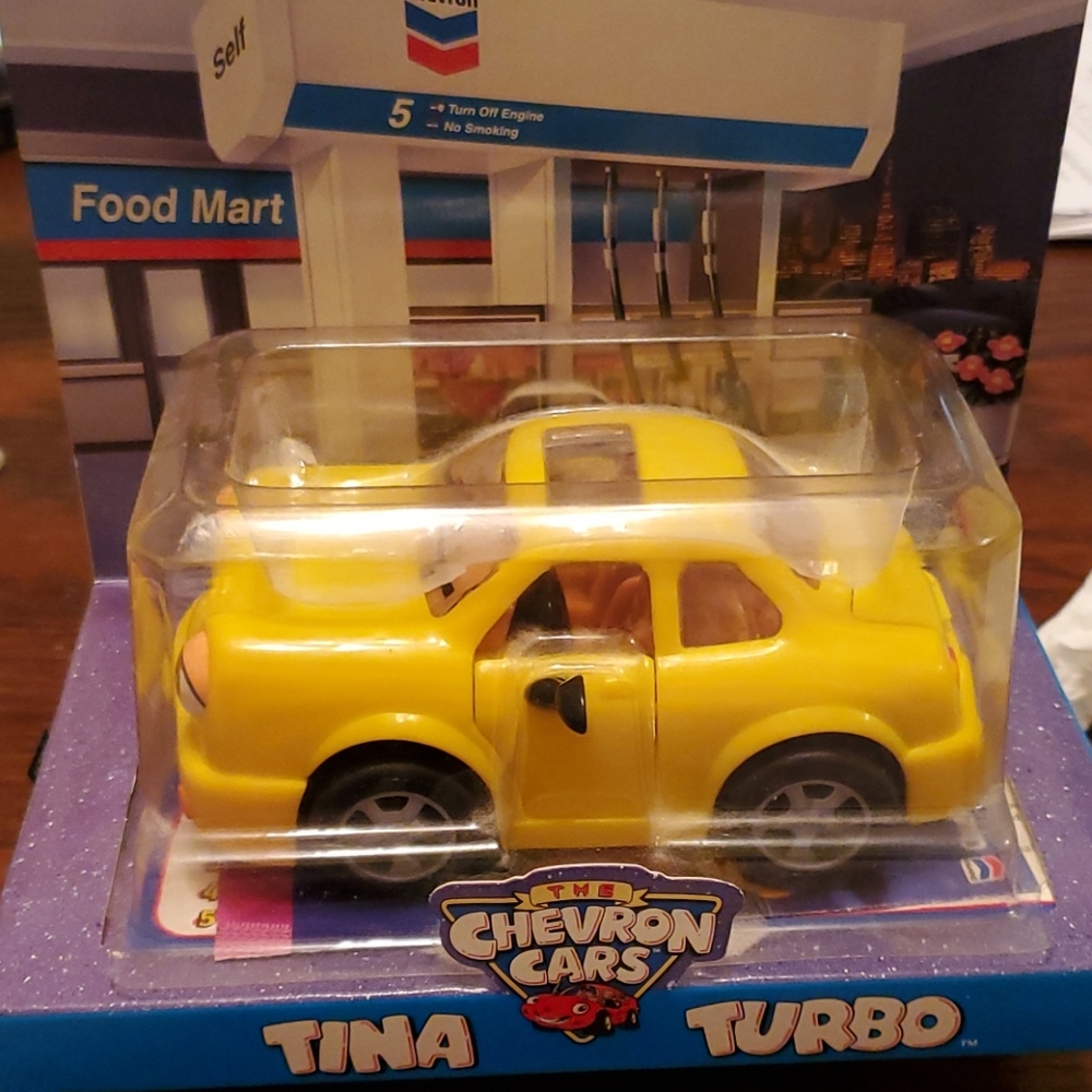TINA TURBO COLLECTABLE CHEVRON